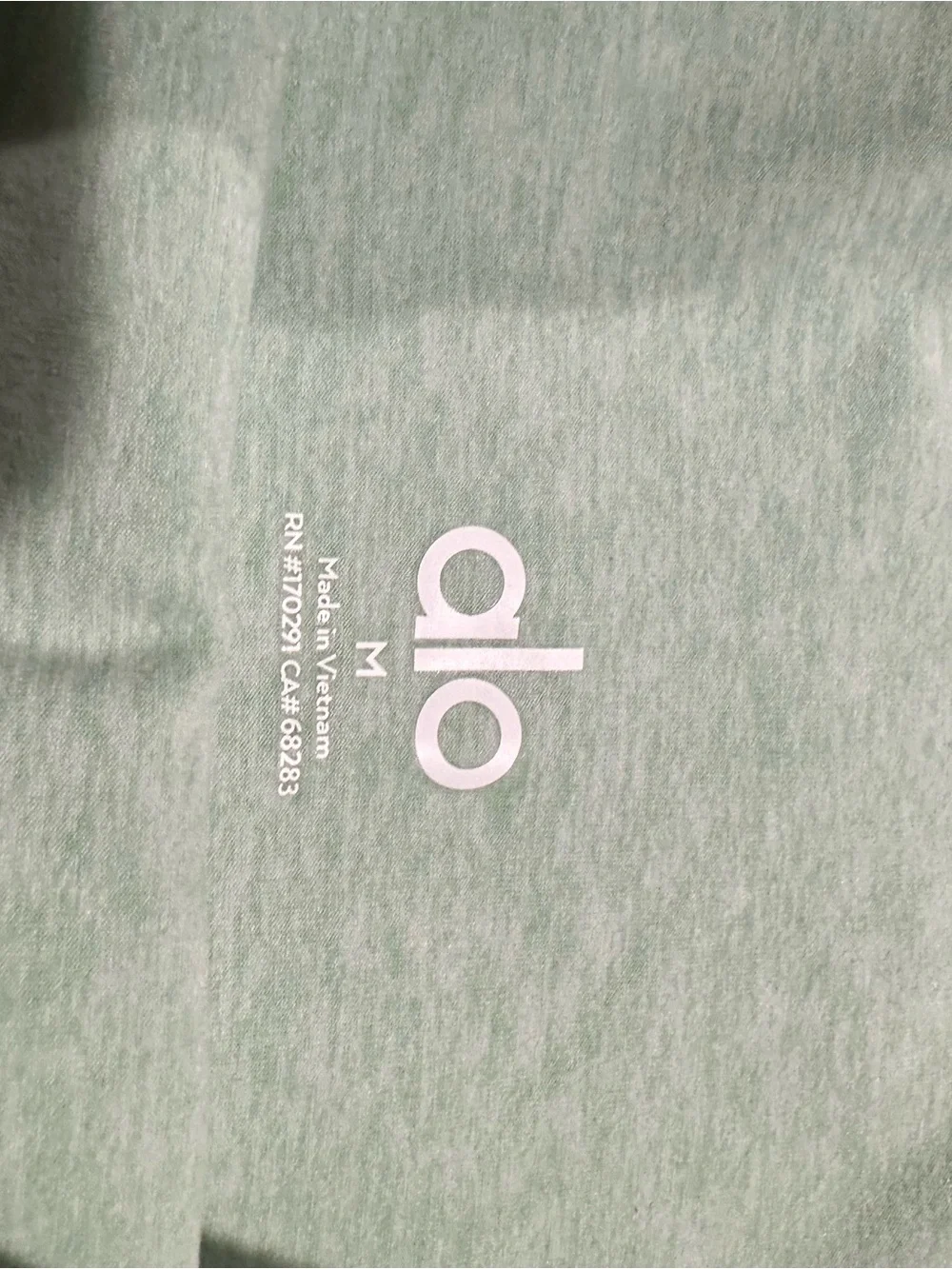 ALO Yoga spearmint athletic